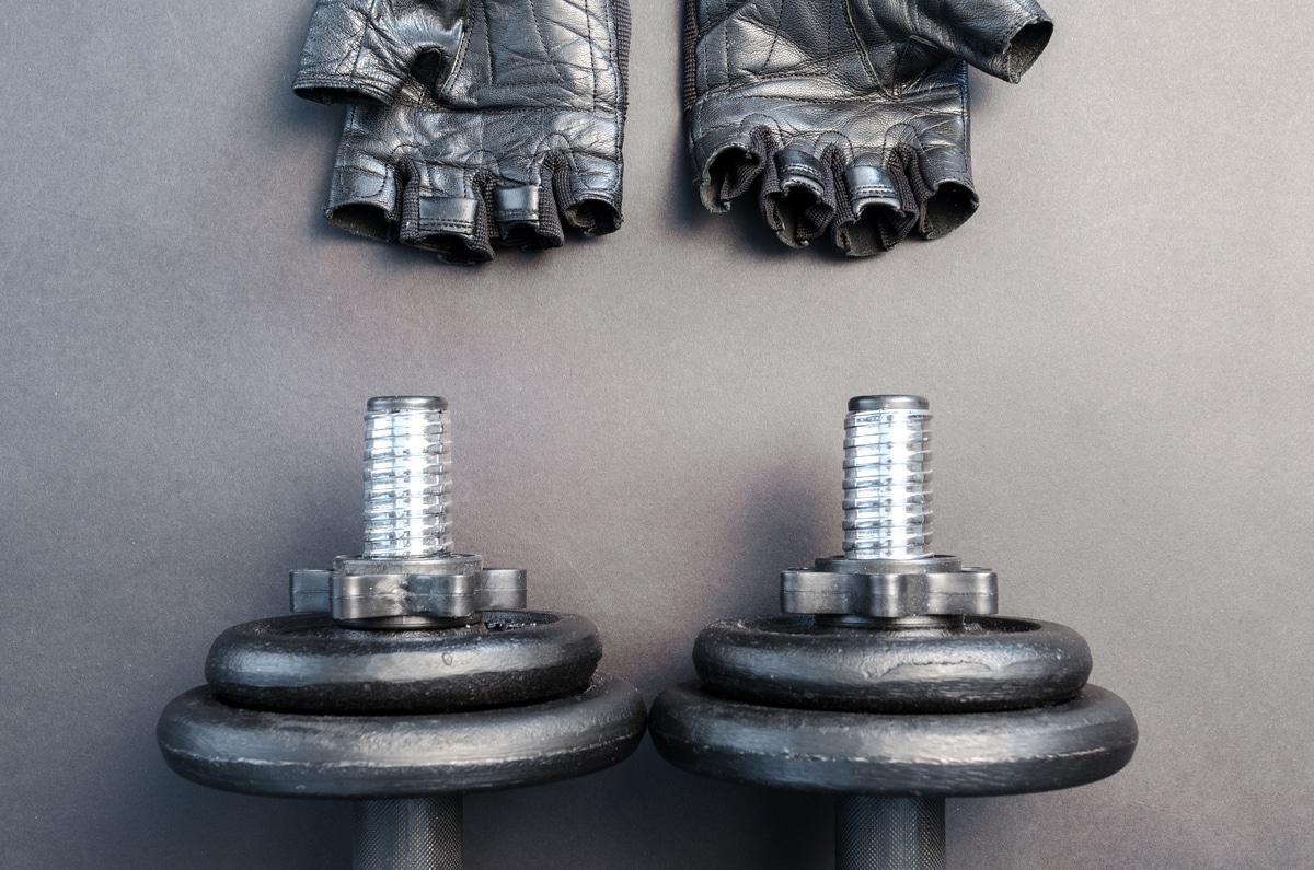 Entdecken Sie, wie Sie Ihren Bodybuilding-Fortschritt mithilfe einfacher Methoden und praktischer Tools effektiv verfolgen können. Verbessern Sie Ihr Training und erreichen Sie Ihre Ziele schneller.