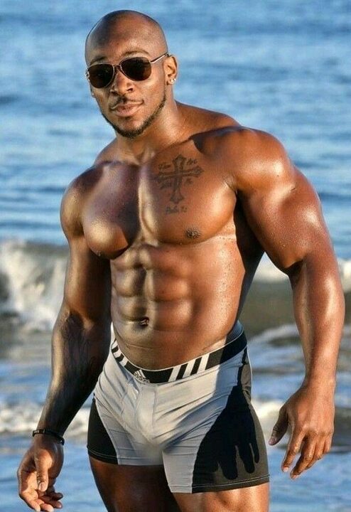 découvrez les clés du développement musculaire chez l'homme : techniques d'entraînement, conseils nutritionnels et programme adapté pour optimiser vos résultats et sculpter votre corps.