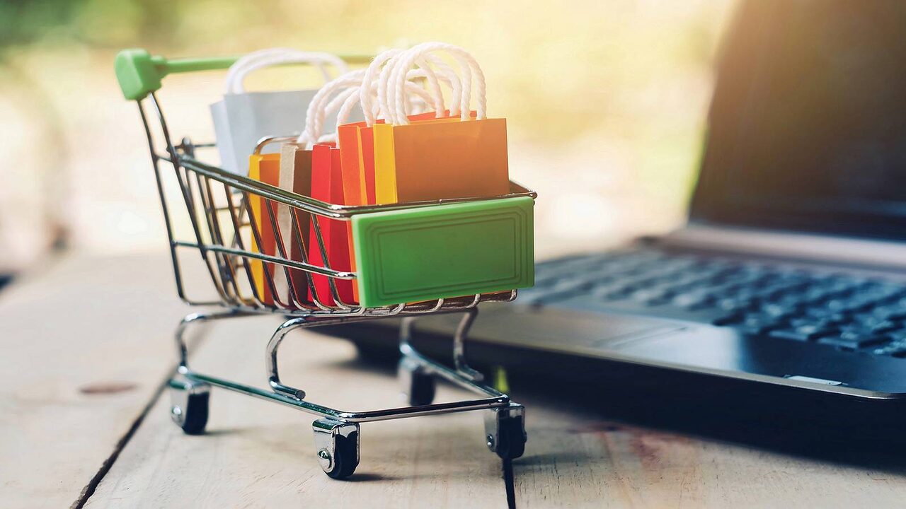 découvrez les avantages et inconvénients des achats en magasin par rapport aux achats en ligne. comparez la commodité, le choix, et l'expérience client pour trouver le mode de shopping qui vous convient le mieux.