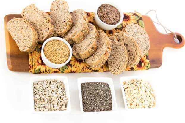 découvrez la vérité sur les mythes entourant les glucides : démystifiez les idées reçues, comprenez leur rôle essentiel dans notre alimentation et apprenez à les intégrer sainement dans votre régime quotidien.