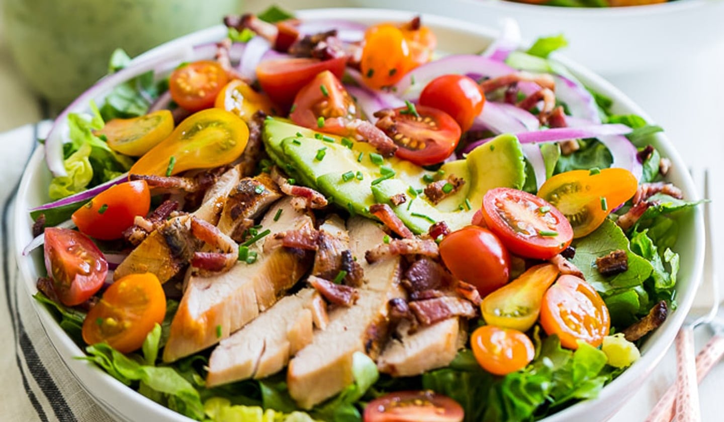 découvrez notre guide complet sur les aliments riches en protéines, essentiels pour renforcer votre santé, soutenir votre masse musculaire et optimiser votre alimentation. apprenez à intégrer ces nutriments indispensables dans vos repas quotidiens !