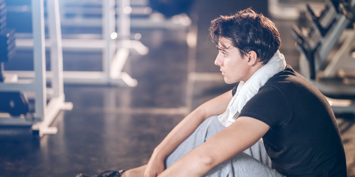 découvrez les erreurs courantes à éviter concernant l'alimentation autour de vos séances d'entraînement. optimisez vos repas pour améliorer vos performances sportives et atteindre vos objectifs de fitness.