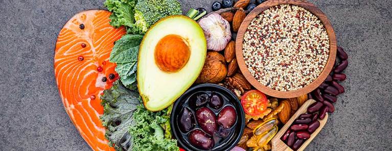 découvrez le rôle des lipides dans la gestion du poids : comment une consommation équilibrée peut favoriser une santé optimale et influencer votre silhouette. apprenez à faire des choix alimentaires éclairés pour un mode de vie sain.