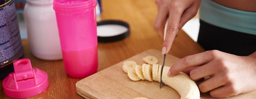 découvrez l'importance des repas post-entraînement pour optimiser votre récupération, stimuler la croissance musculaire et améliorer vos performances sportives. apprenez à choisir les bons aliments pour soutenir votre corps après l'effort.
